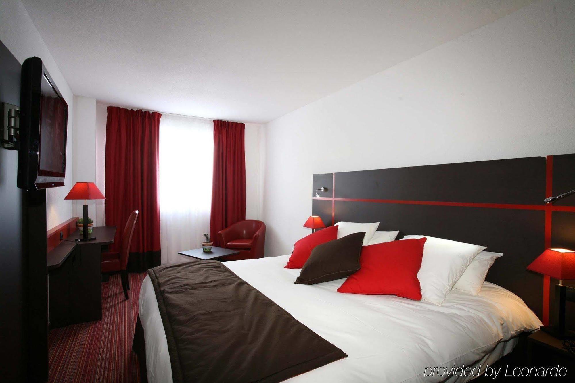 Zenia Hotel & Spa Cambrai Exterior foto